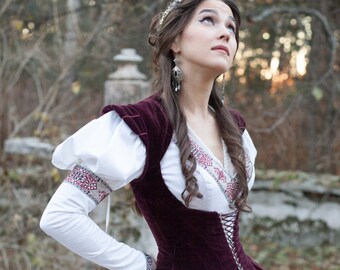 Armstreet Medieval Velvet Vest; Corset Vest; Bodice; Corsage "Found Princess"; LARP; SCA; Ren Fest Cosplay; Noble garb