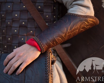 Brazaletes Armstreet Leather con estampado en relieve (par); LARP; SCA; Cosplay; Armadura de combate del guerrero de recreación histórica medieval