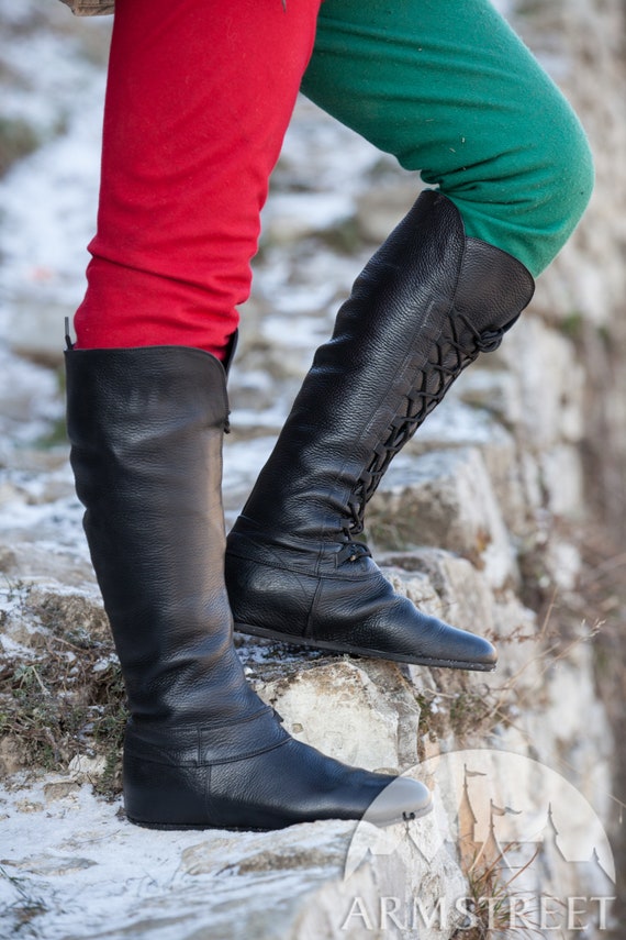 En stock Botas Altas De Cuero De Hombre Medieval Bosque Zapatos negros de  piel con cordones -  México