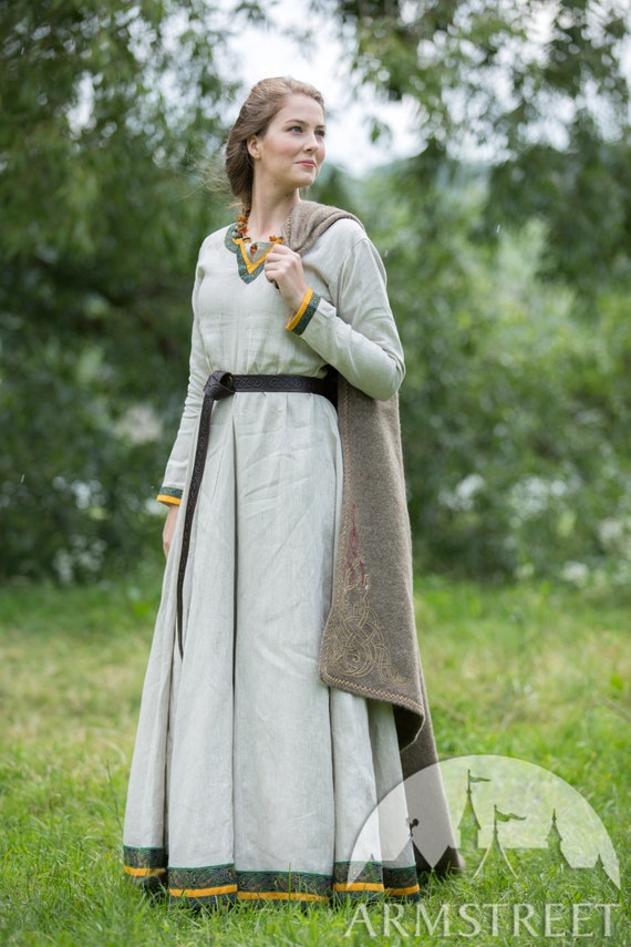 traditional viking dress