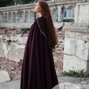 Capa medieval de lana con capucha de Armstreet Sansa Renacimiento LARP SCA Feria Ren Cosplay Recreación Histórica Capa Noble imagen 8