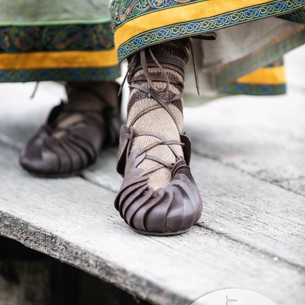 Armstreet Viking's Leather Womens Shoes “Shieldmaiden”; Leather Sandals ; Medieval; SCA; LARP; Ren Fest Cosplay reenactment footwear