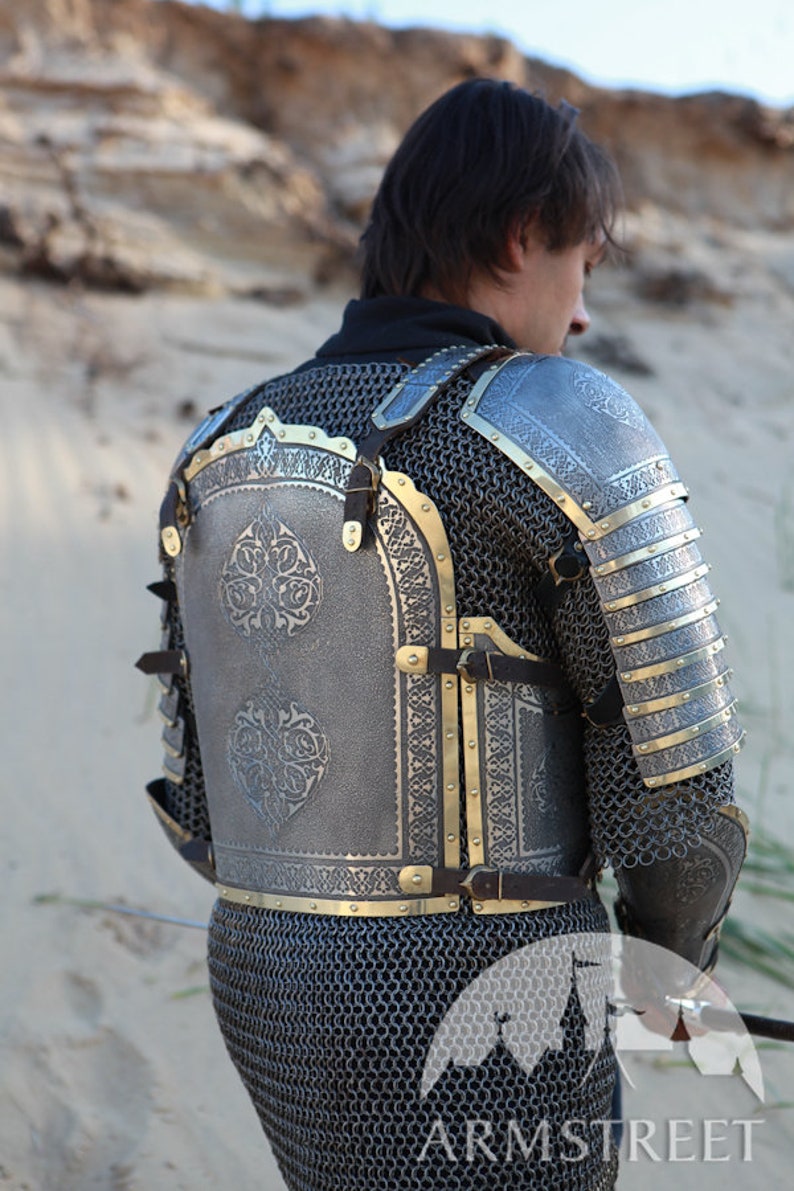 cuirass pauldrons armstreet bazubands greaves pauldron feedbacks