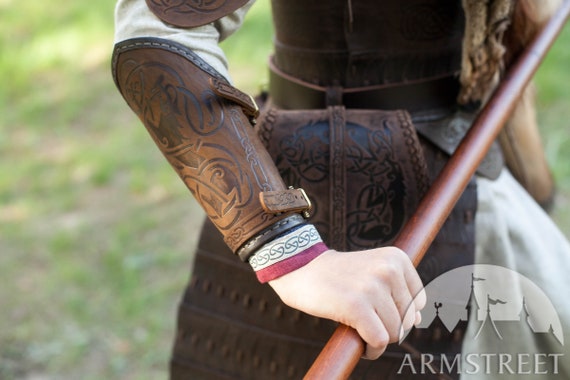 Armstreet Viking Tooled Leather Bracers shieldmaiden LARP SCA Cosplay  Medieval Historical Reenactment Warrior Arm Guard -  Canada