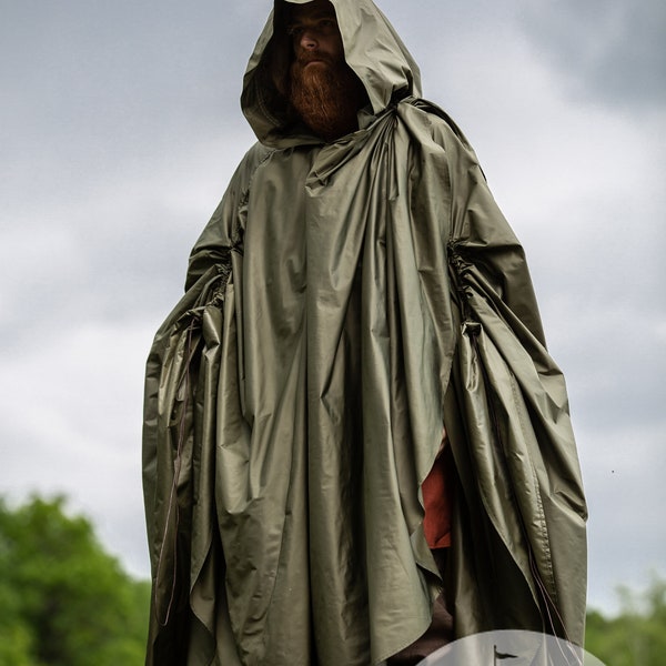 Armstreet Water-resistant hooded raincoat "Fireside Family"; Water-resistant event cloak; LARP; SCA; Cosplay; Historical Reenactment garb