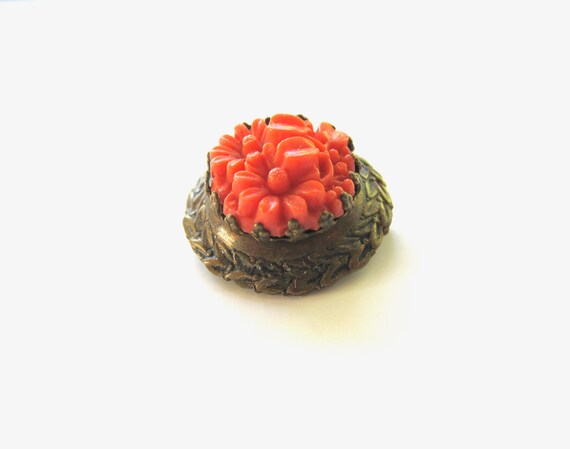 Victorian Floral Brooch: Molded Coral, Laurel Leaf Frame, Petite Pin View 2