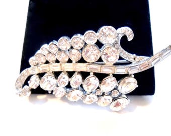 Vintage Large Brilliant Rhinestone Crystals Brooch Pin  Silver Tone 1960s Gift Quality
