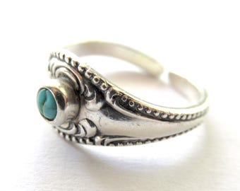 Vintage Towle Sterling Silver and Turquoise  Ring