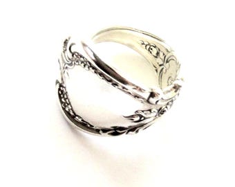 Vintage TOWLE USA  Sterling Silver Spoon Ring Charlemagne 1963 Floral Pattern  19 grams