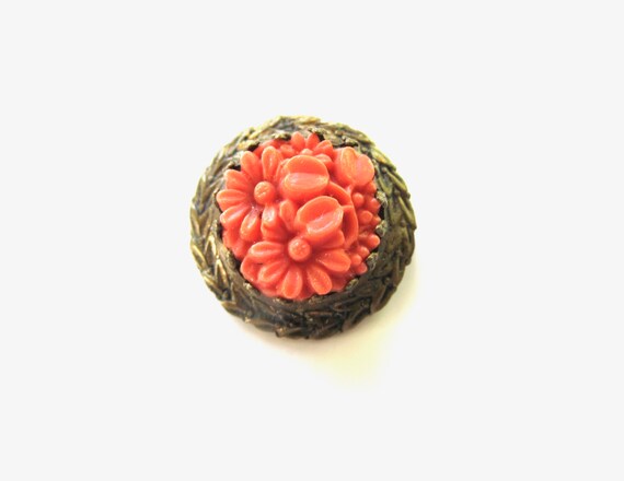 Victorian Floral Brooch: Molded Coral, Laurel Leaf Frame, Petite Pin View 4