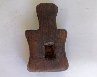 Early 20th cent. Swat Valley wood cattle charm