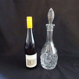 Etched Flowers Decanter, Vintage Floral  Criss Cross Design Liquor Bar Bottle with Stopper