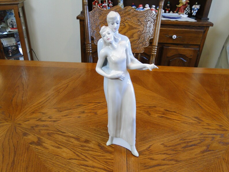 Retired Vintage Royal Doulton Bolero Figurine Free USA image 0