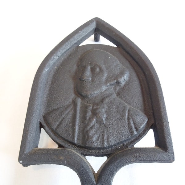 George Washington Cast Iron Trivet, Vintage Presidential Portrait Hot Plate Pot Holder Tray Stand, Decorative Kitchen Decor