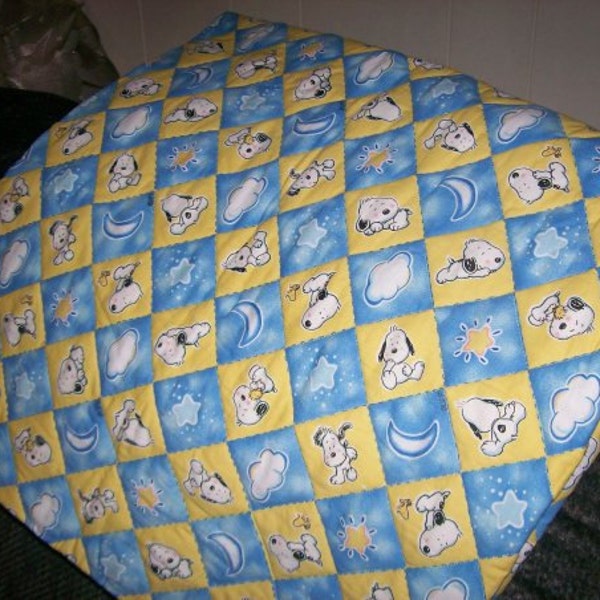 Baby Snoopy Crib Quilt
