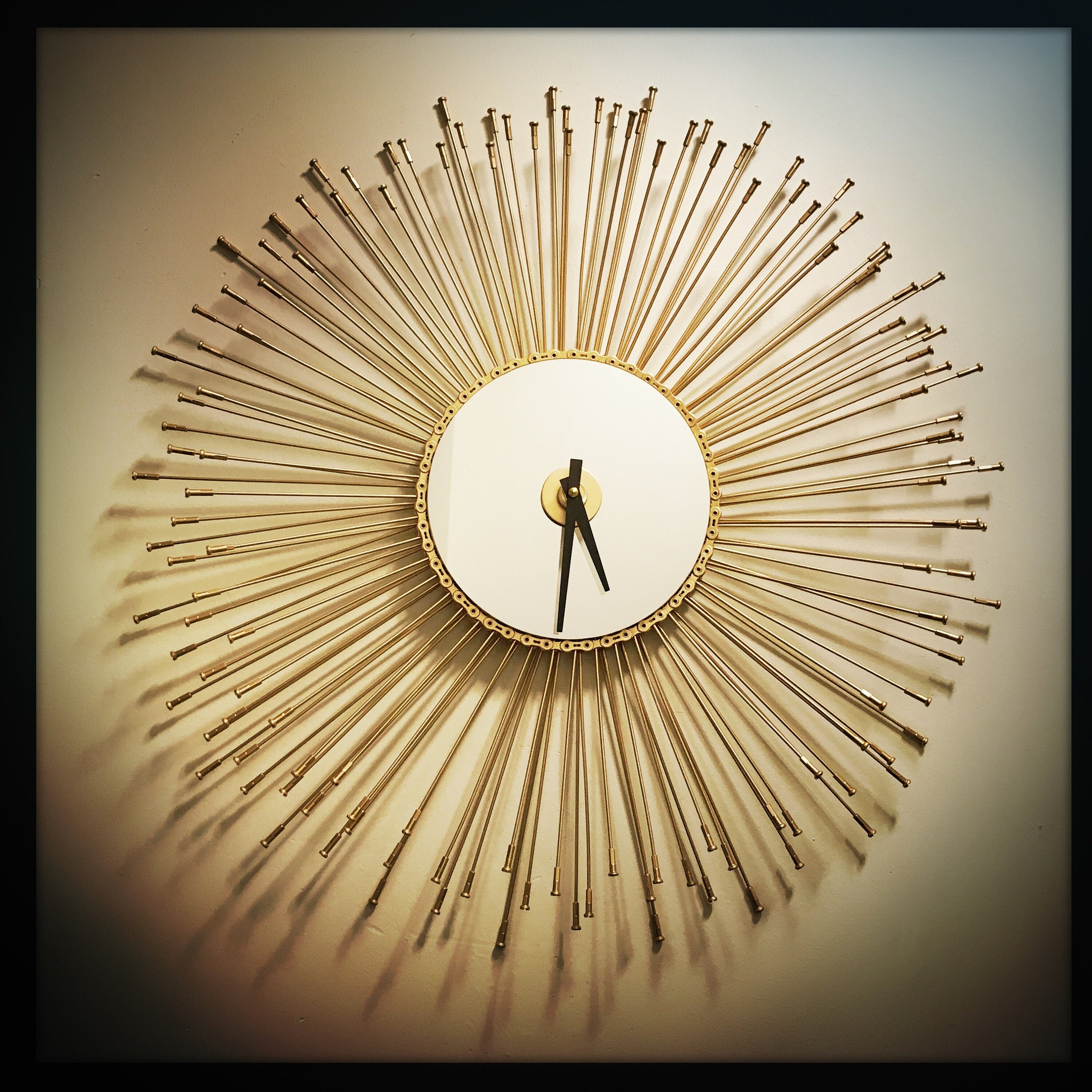 часы настенные "солнце". настенные часы солнце золото. часы настенные в виде солнца. часы настенные "солнце". часы настенные "лучи".