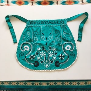1960’s Embroidered Apron from Portugal // Folk Art Apron // Rare Find