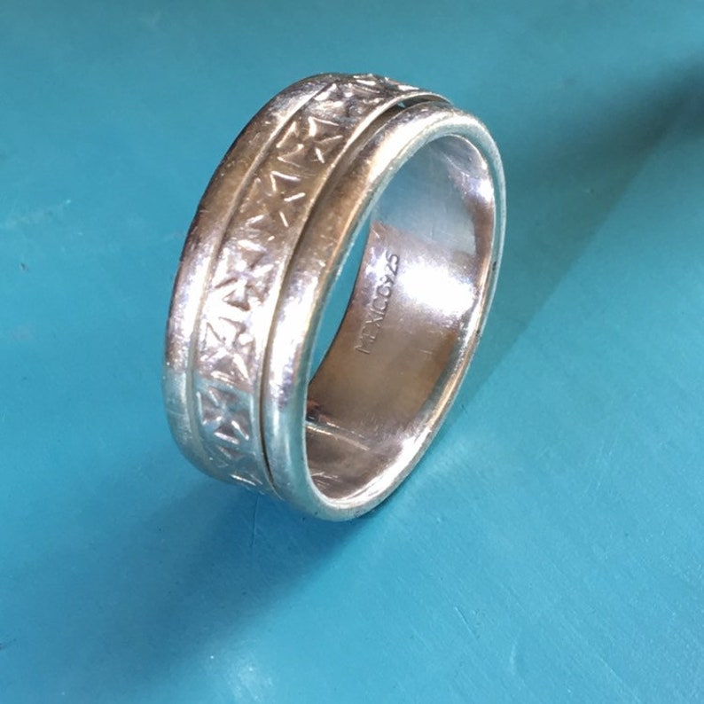 Spinner Ring Sterling Silver .925 Cross Ring Size 14