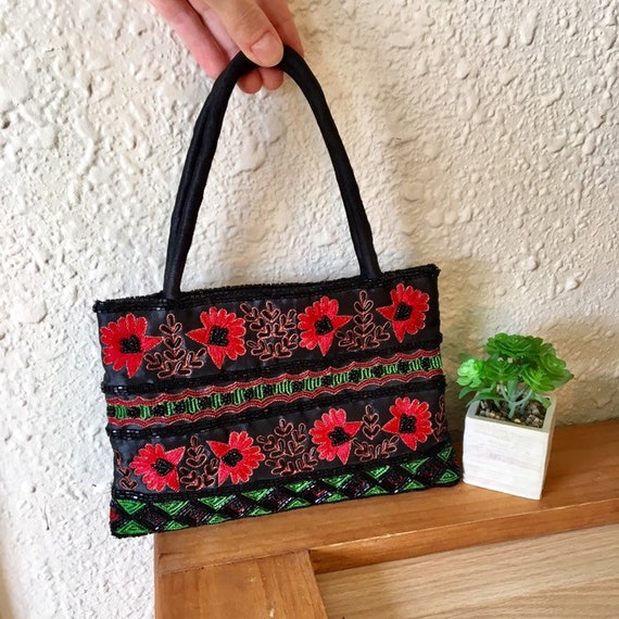 Beaded Embroidered Japanese Black Red Purse // Ja… - image 5