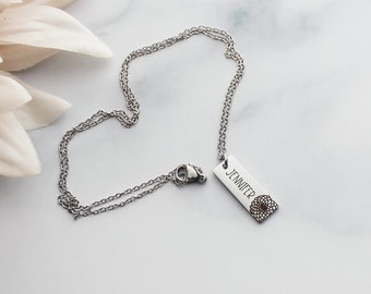 Personalized Birth Flower Tag Pendant, Birth Month Necklace, New Mom Jewelry, Mother's Day Necklace, Flower Pendant, Dainty Name Necklace