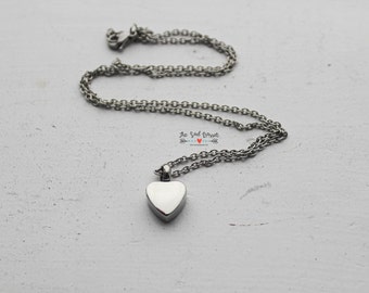 Zierliche Feuerbestattungsurne Halskette | Urnenschmuck | Esche Urne Halskette | Gedenkschmuck | In liebevoller Erinnerung | Herz Halskette | Edelstahl