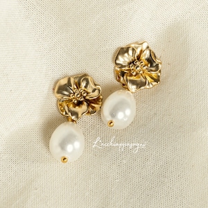 Bridal Floral Freshwater Pearl Teardrop Earrings, Cherry Blossom Bridal Flower Earrings, Wedding Pearl Earrings // Agatha