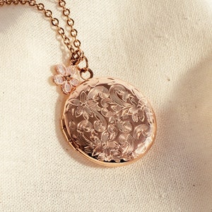 Rose Gold Plated Round Floral locket necklace, Bridesmaid Floral Locket Necklace, Bridal Necklace, Anniversary Locket // In My Garden