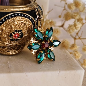 Anastasia Engraved Necklace Together in Paris Aurora Light Emerald M image 1