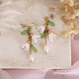 Kolczyki wiszące z motywem konwalii: Cottagecore Floral Jewelry