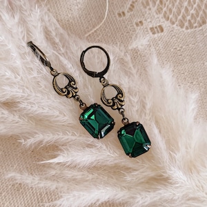 Art Deco Emerald Green Square Dangling Earrings, Art Nouveau Emerald Green Earrings, May Birthstone, Boho Wedding Bridal Earrings