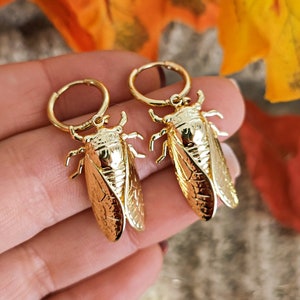 Cicada Hoops Earrings, Golden Cicada Earrings, Entomology Earrings, Insect Lover Earrings, Insect Earrings, Bug Earrings, Insect Jewelry