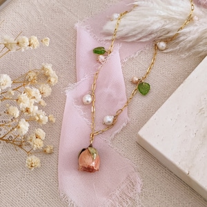 Fairycore Freshwater Pearls, Leaves and Real Rose Bud Necklace, Aesthetic Pastel Beaded Necklace, Botanical Jewelry // BRUCIE