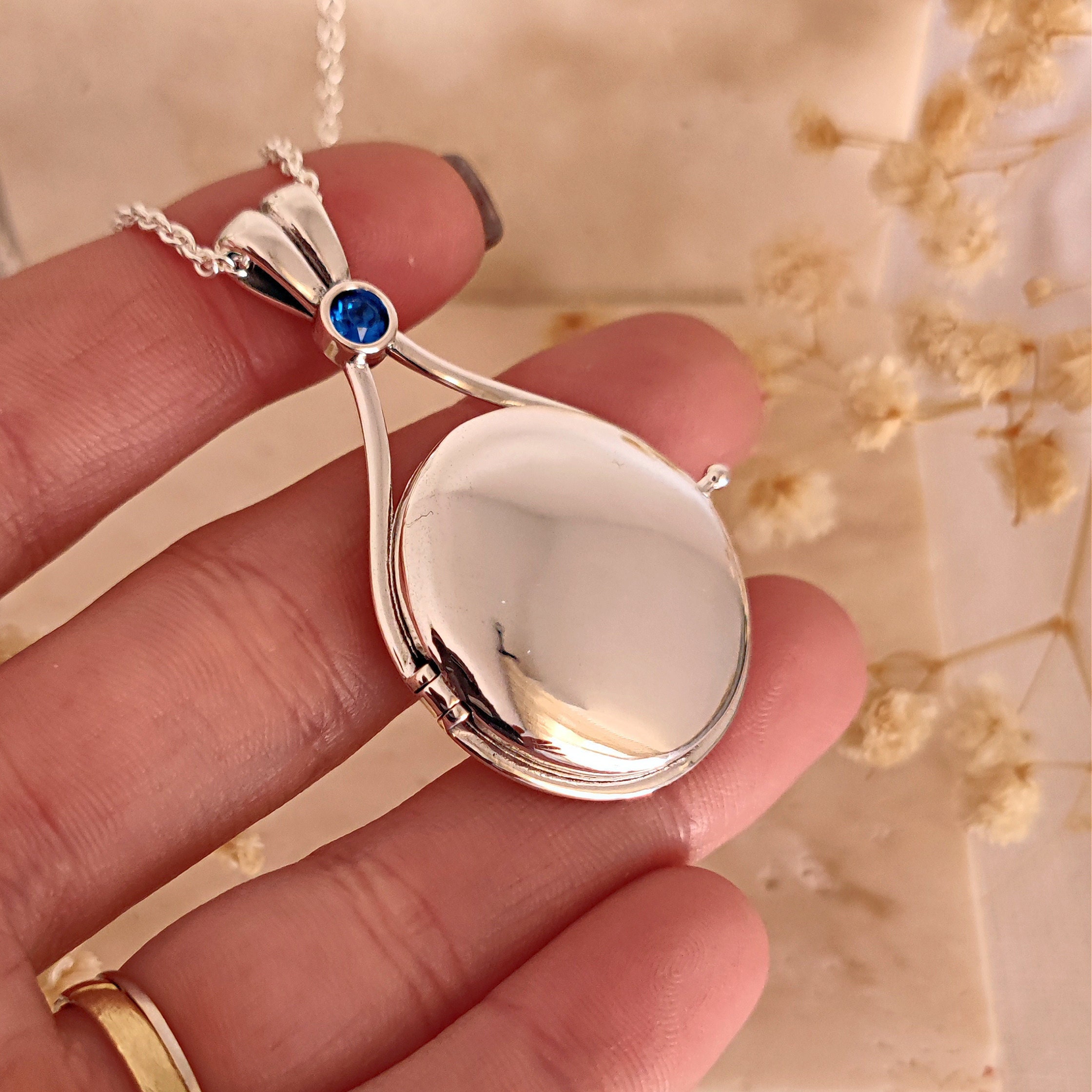 Mermaid locket h2o clearance