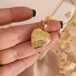 Gepersonaliseerde hart medaillon HALSKETTING, prinses hart ketting, gouden hart medaillon sieraden, PrincessCore medaillon HALSKETTING, esthetische Valentijnsdag afbeelding 5