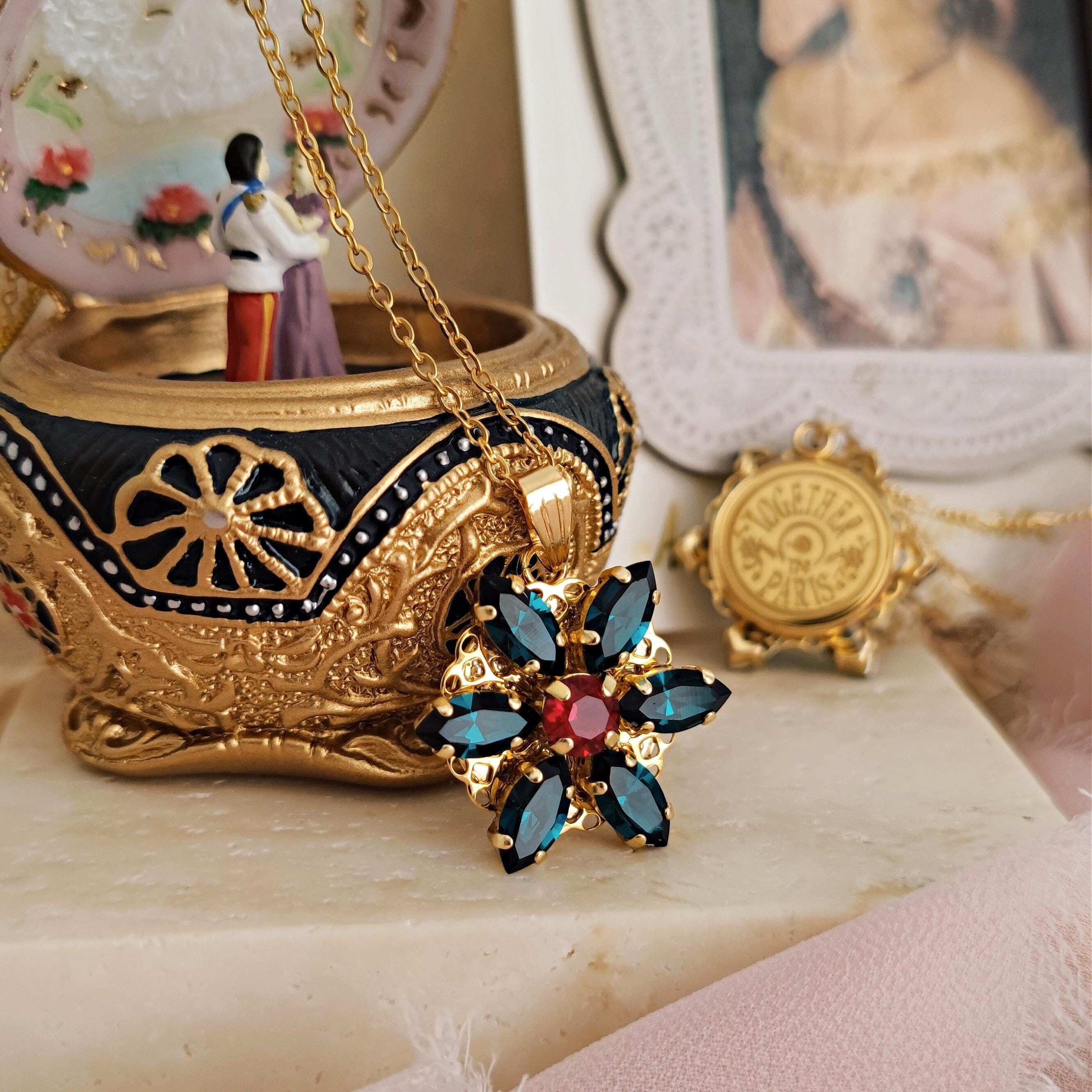 アナスタシアにインスパイアされた刻印入りネックレス「Together in