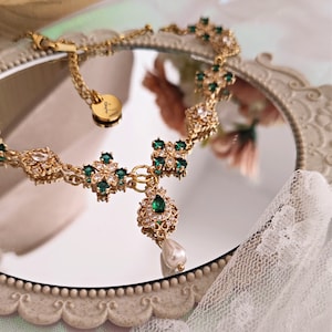 Regency Era emerald green choker necklace, Bygone Glamour Choker, Regency Era Jewelry, Historical Jewelry