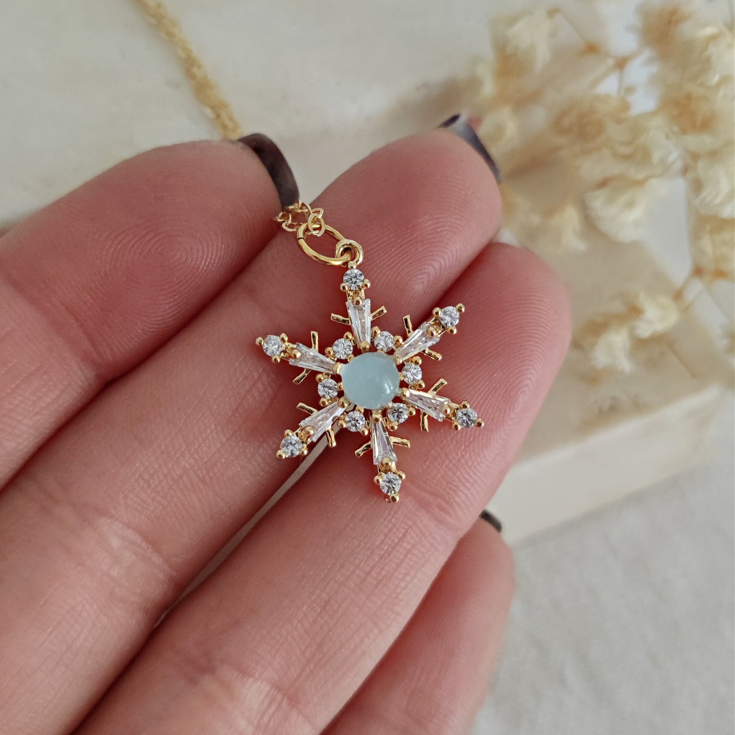 フローライト付きアイススノーフレークネックレス - Etsy 日本