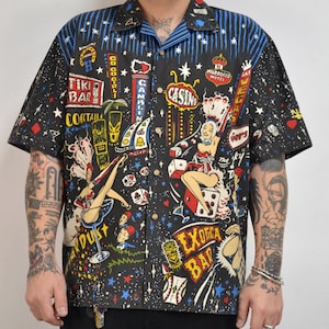 Koszulka Vintage 90s &#39;BC Ethic&quot; Vince Ray All-Over Print Las Vegas Casino Novelty