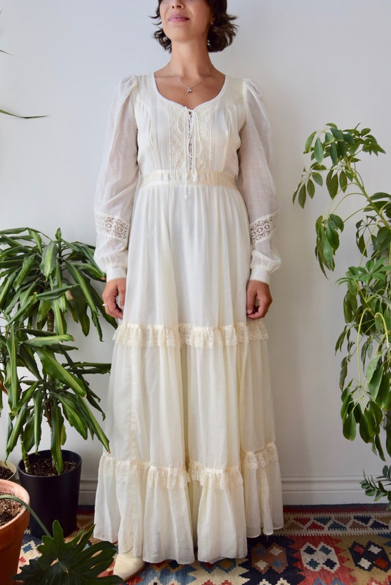 Pearl and Lace Gunne Sax Gown - Etsy
