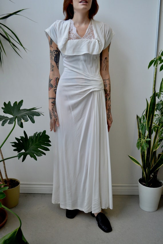 ゴージャスなドレープの40年代のウェディングドレス - Etsy 日本 