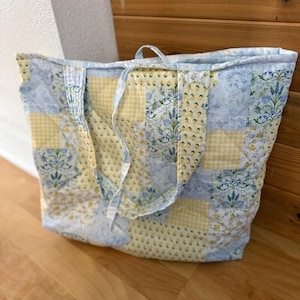 Quilted Patchwork Tote Bag with Floral Prints | Handmade Fabric Tote with Bow | Reusable Market Bag | Cottagecore Quilted Bag