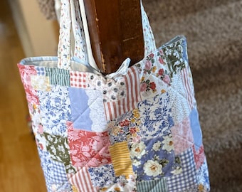 Cottagecore Patchwork Tote Bag – Handmade Quilted Purse with Floral, Gingham & Vintage Cotton Fabric