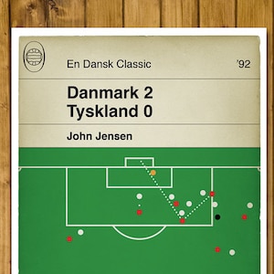 Denmark Ziel gegen Deutschland - John Jensen - Euro 1992 - Fußball Poster - Klassischer Buchumschlag Druck - Fußball Geschenk (verschiedene Größen)
