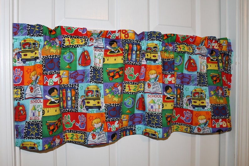 Valance--School Days--Dinosaurs Roar!--Robots--Owls /& Flowers