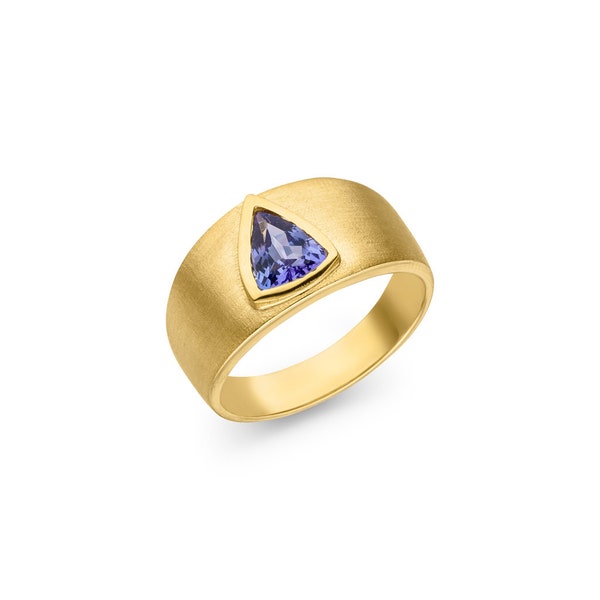 Bague de tanzanite 1,54 ct. (or jaune 750)