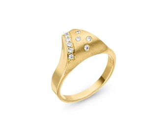 Gold ring with diamond brilliants (yellow gold 585, 14K) high-quality goldsmith work