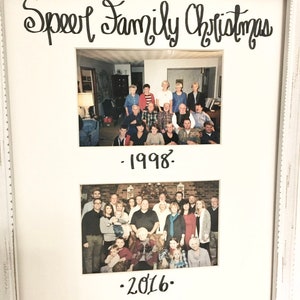 Op de afbeelding: Witte fotocollage met twee familiefoto's uit 1998 en 2016. De bovenkant van de lijst heeft de tekst "Speer Family Christmas" in een zwart script.