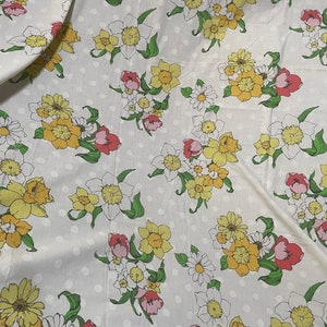 daffodil flower power polka dot pattern Vintage flat double bed sheet Wondercale Springmaid linens bedsheet bedroom hippie boho style 70s