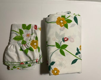full flat bed sheet strawberry vine yellow white flowers pattern ruffle trim romantic farmhouse linens flat sheet pillowcase 2 piece set