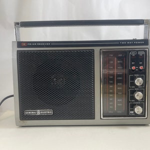 Sharp Mini Sterephono Modelo FXG-700 FM AM Radio Transistor y Reproductor  de Discos de Fonógrafo Desplegable -  México